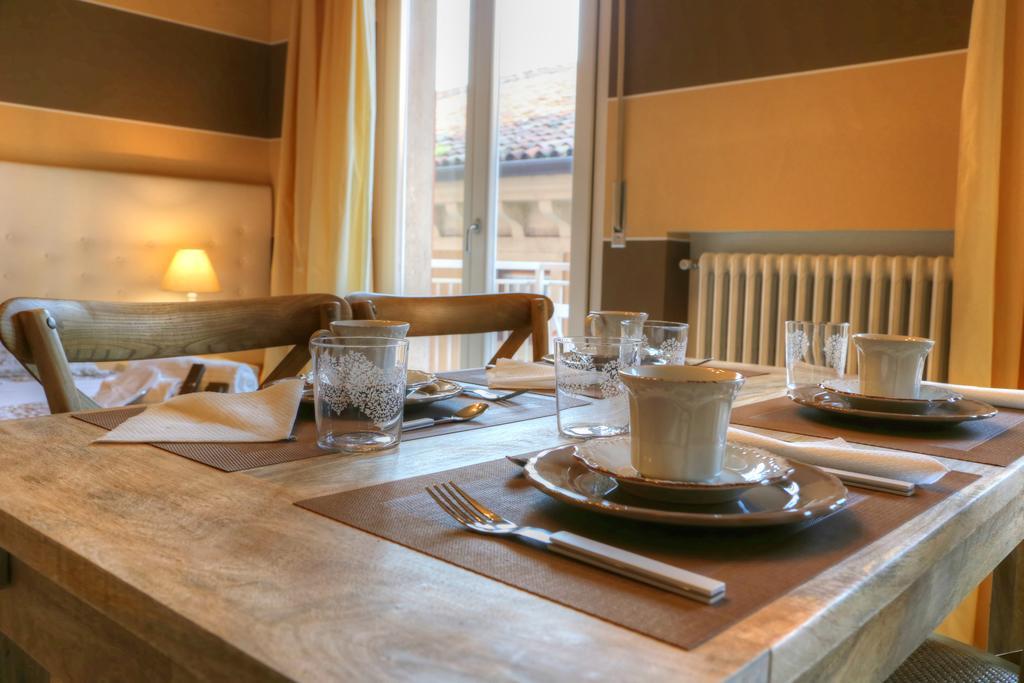 La Casetta Di Lina Rooms And Apartments Verona Bagian luar foto
